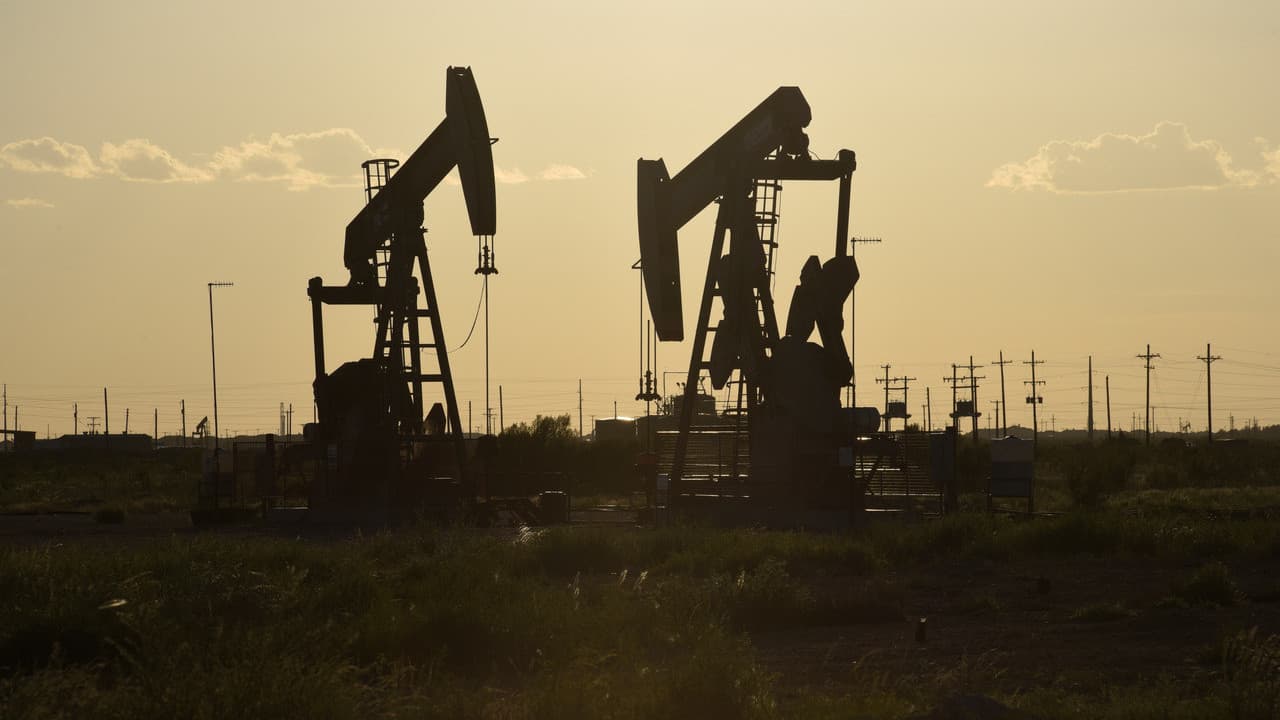 Petrol fiyatları İran-ABD gerilimiyle yükseldi