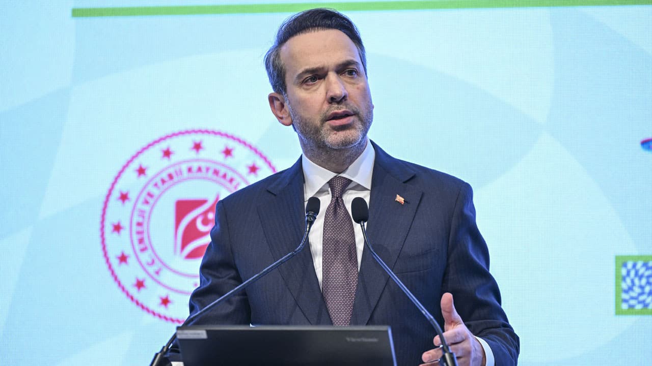 Bakan Bayraktar'dan doğalgaz açıklaması: "Hedefimiz fiyat artışı olmadan süreci tamamlamak"