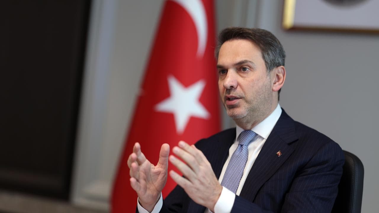 Bakan Bayraktar: "Türkiye kendi sahalarının dışında da petrol, doğalgaz arayan bir ülke haline geldi"