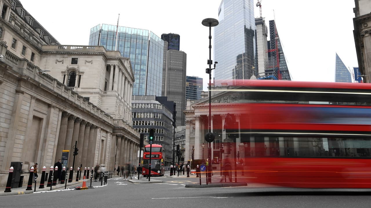 İngiltere’de enflasyon savaş etkisiyle yükseldi