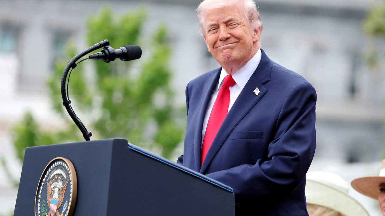 Trump'tan ABD'de artan benzin fiyatlarıyla ilgili açıklama