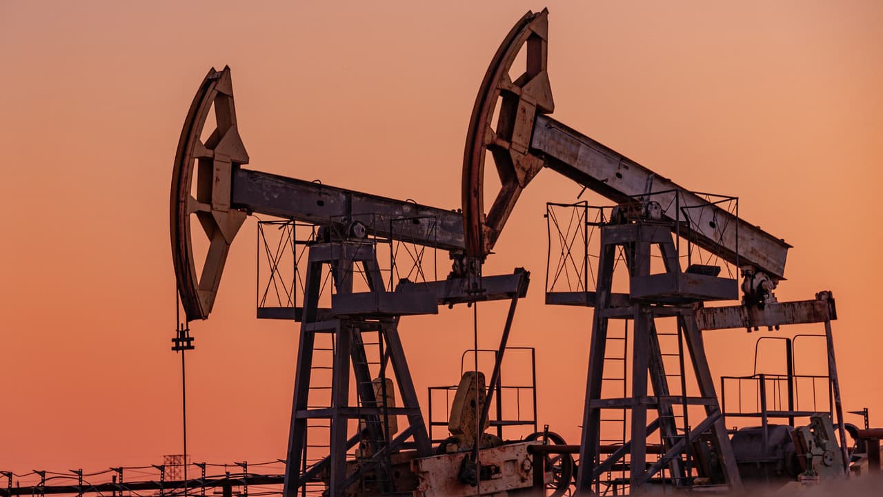 Petrol piyasasında savaş tedirginliği: Trump’ın “barış” mesajı fiyatları düşürdü